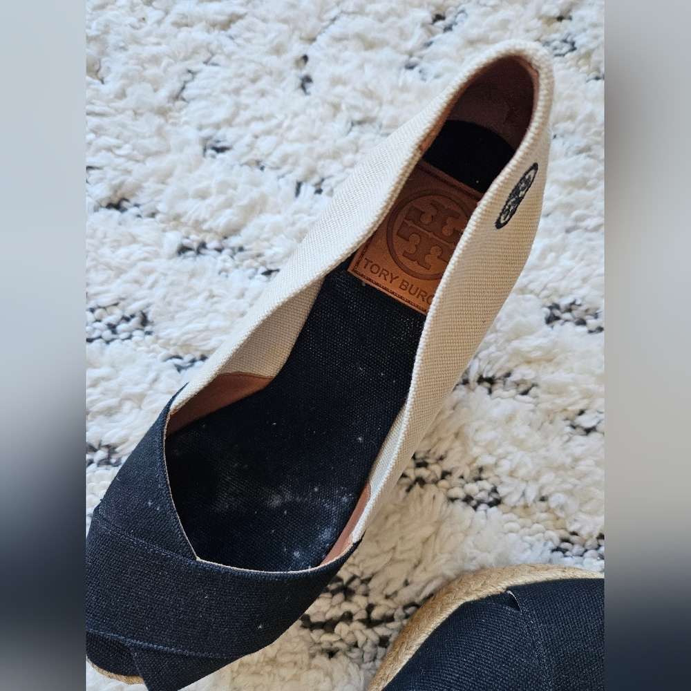 Tory Burch Filipa Beige/Black Espadrille Wedges, sz 8B - Picture 4 of 13